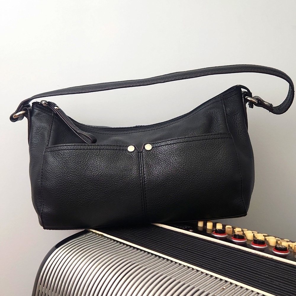 GORGEOUS TIGNANELLO BLACK LEATHER HANDBAG IN MINT CONDITION - Picture 2 of 10